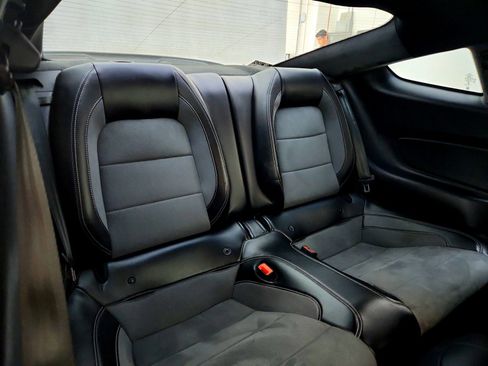 Used 2019 Ford Mustang Shelby GT350 w/ Technology Package image 29