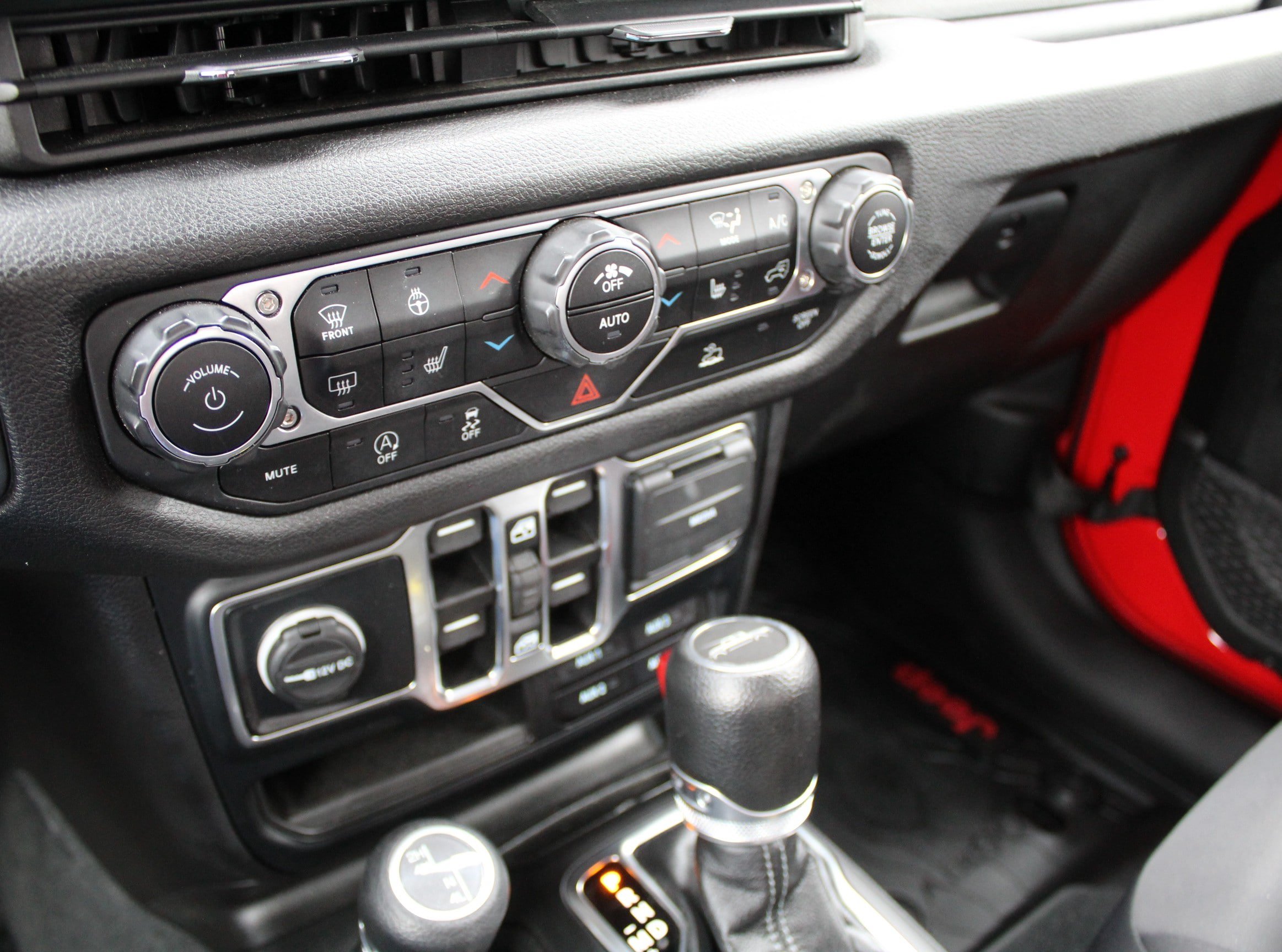 Used 2024 Jeep Gladiator Sport AWD/4WD image 35