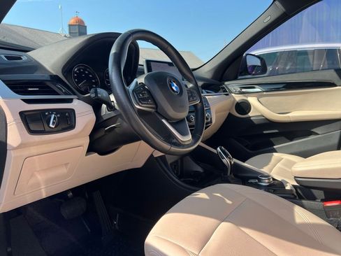 Used 2022 BMW X1 sDrive28i w/ Convenience Package image 2