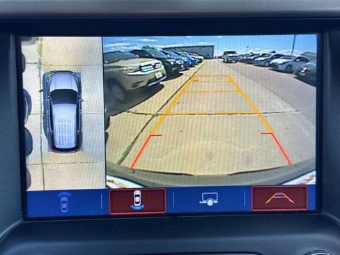Used 2018 GMC Acadia Denali w/ Technology Package AWD/4WD image 34