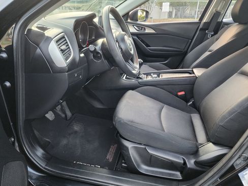 Used 2018 MAZDA MAZDA3 Sport FWD image 19