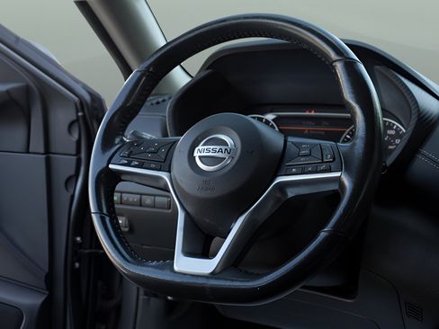 Used 2021 Nissan Sentra SV FWD image 19