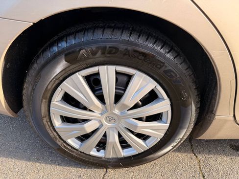 Used 2008 Toyota Camry LE FWD image 5