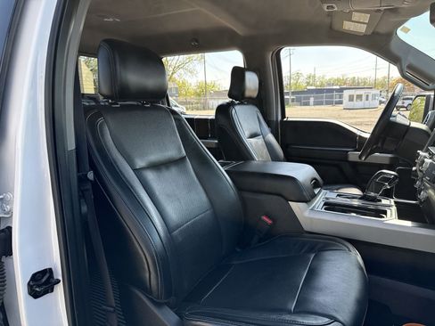 Used 2016 Ford F150 Lariat w/ Equipment Group 501A Mid AWD/4WD image 29