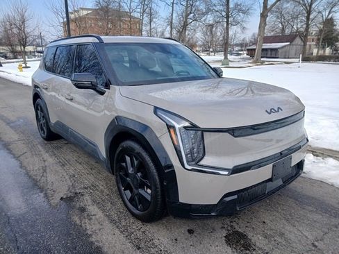 Certified 2026 Kia EV9 Land w/ Nightfall Edition Package image 11