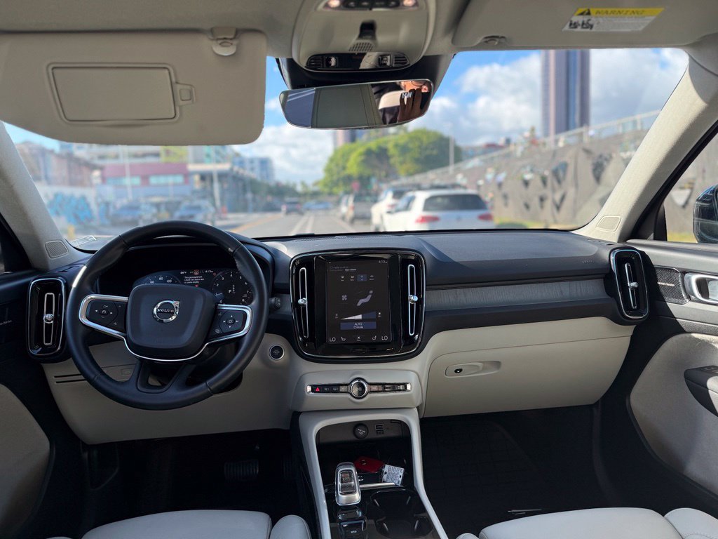 Used 2020 Volvo XC40 T4 Inscription w/ Protection Package Premier FWD image 16