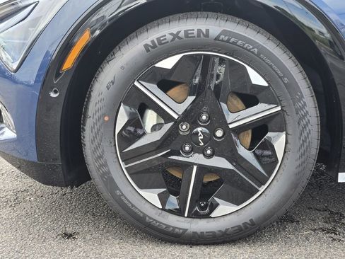 New 2025 Kia EV6 Wind image 7