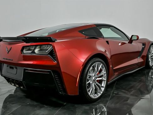Used 2015 Chevrolet Corvette Z06 w/ 2LZ Preferred Equipment Group image 11