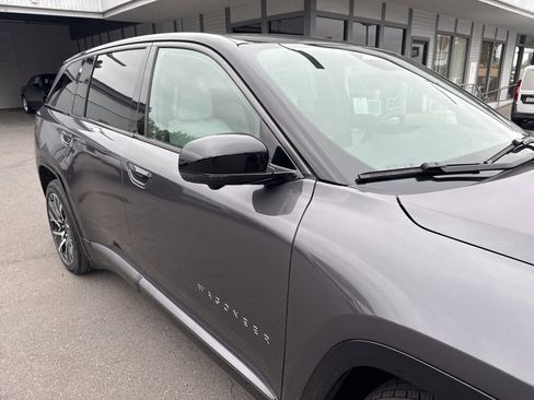 New 2025 Jeep Wagoneer S Limited image 5