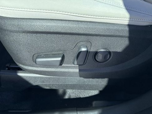 Used 2023 Kia Telluride S image 19