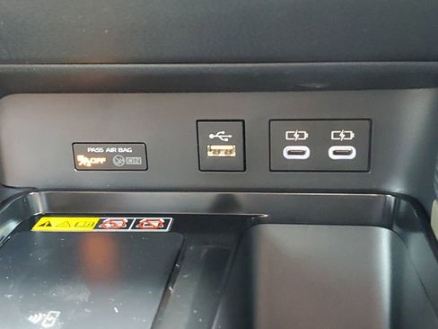 New 2025 Toyota Camry SE w/ Multimedia Upgrade Package image 27