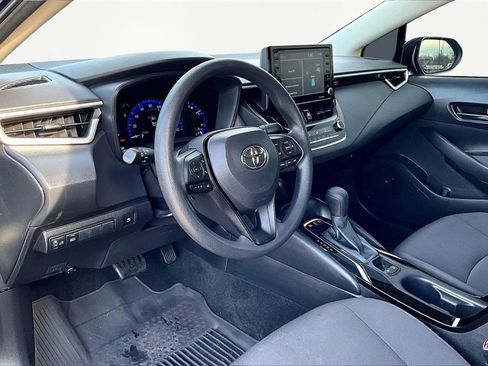Used 2022 Toyota Corolla LE image 14