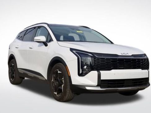 Certified 2026 Kia Sportage EX w/ EX Panorama Roof Package image 1