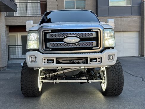 Used 2013 Ford F250 Platinum AWD/4WD image 12