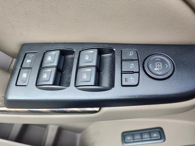 Used 2019 GMC Yukon XL SLT w/ Open Road Package AWD/4WD image 24