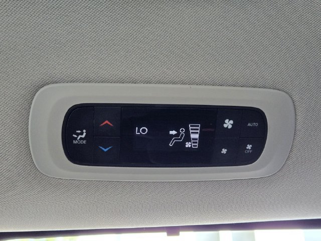 Certified 2024 Chrysler Pacifica Touring-L FWD image 29