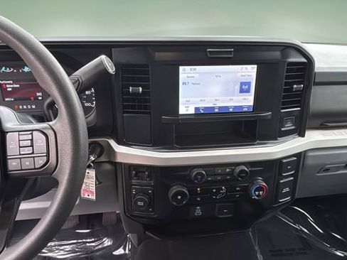 Used 2025 Ford F250 XLT image 10
