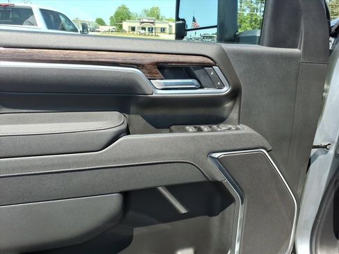 New 2026 GMC Sierra 2500 SLE w/ SLE Value Package; AWD/4WD image 14