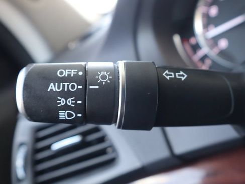 Used 2014 Acura MDX w/ Technology Package AWD/4WD image 32