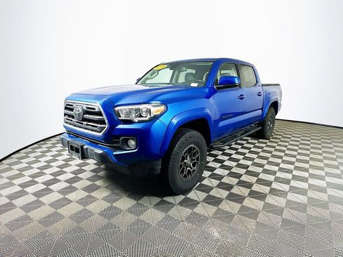 Used 2018 Toyota Tacoma SR5 image 5