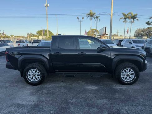 Used 2024 Toyota Tacoma SR w/ SR Upgrade Package image 9