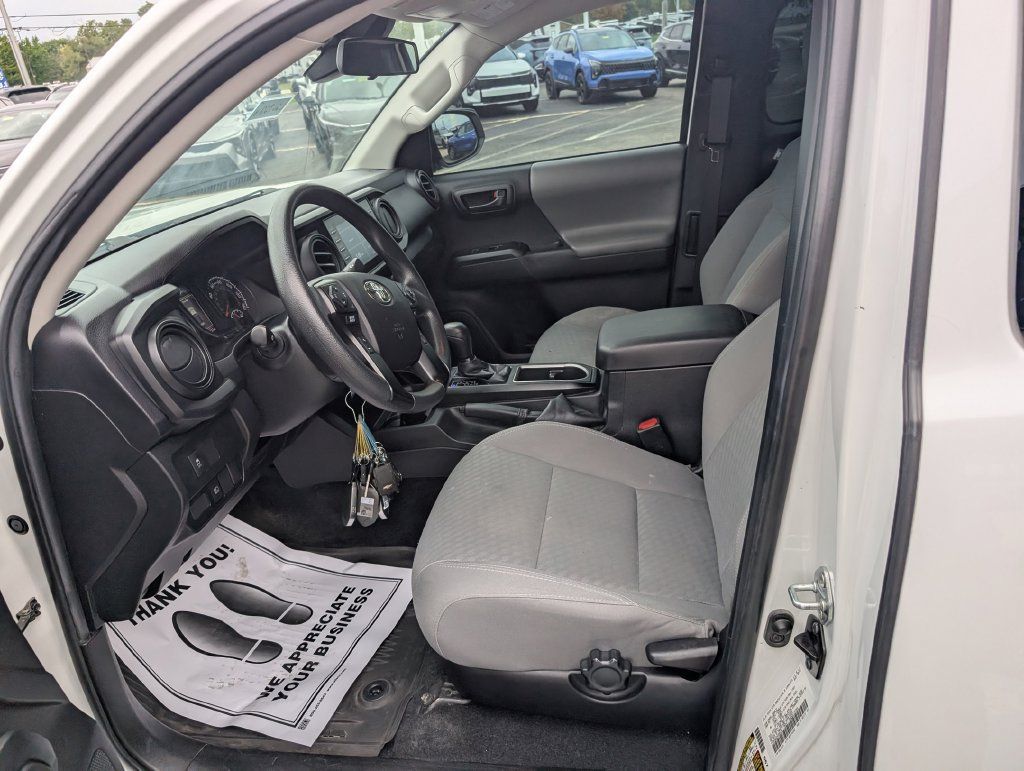 Used 2022 Toyota Tacoma SR RWD image 12