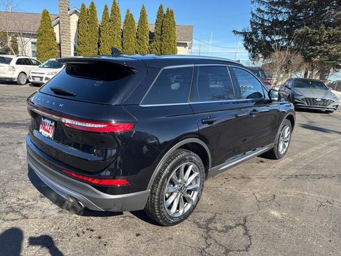 Used 2022 Lincoln Corsair AWD w/ Premium Package image 9