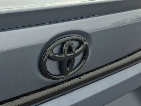 Used 2023 Toyota Corolla SE image 32