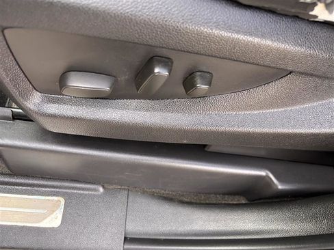 Used 2015 GMC Yukon Denali w/ Open Road Package image 9