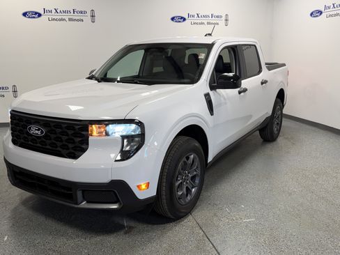 New 2025 Ford Maverick XLT w/ Equipment Group 301A image 3