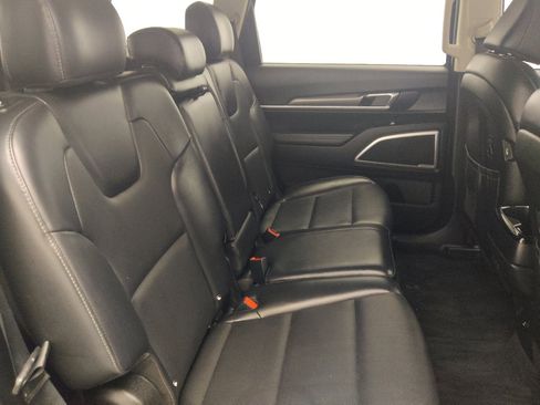Used 2021 Kia Telluride LX FWD image 19