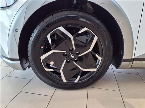 Certified 2024 Hyundai Ioniq 5 Limited RWD image 5