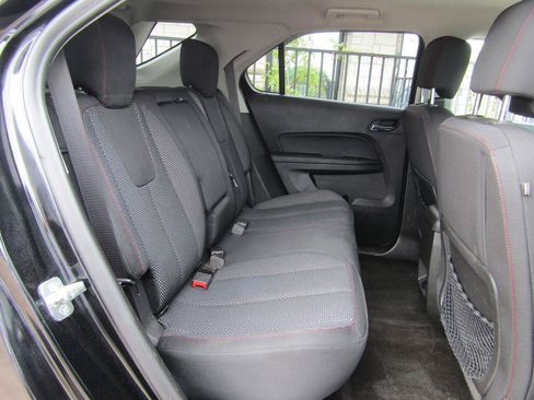Used 2017 Chevrolet Equinox LT FWD image 12