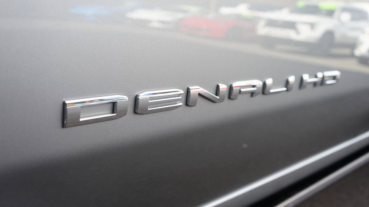 Used 2025 GMC Sierra 3500 Denali w/ Denali Reserve Package AWD/4WD image 31