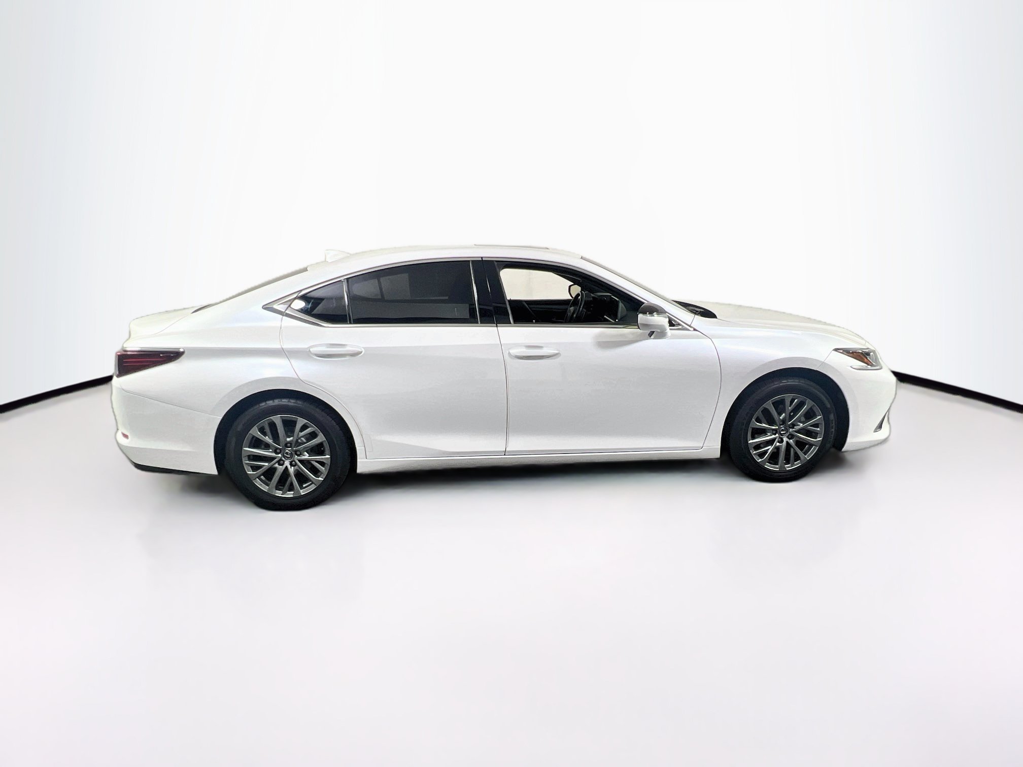 Used 2022 Lexus ES 350 w/ Accessory Package FWD image 4