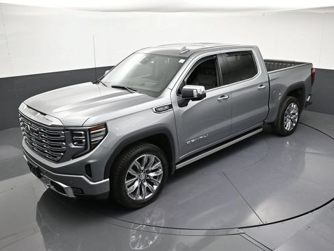 Certified 2023 GMC Sierra 1500 Denali w/ Denali Reserve Package AWD/4WD image 15