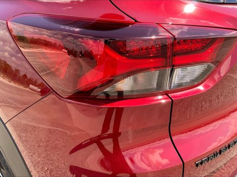 Used 2023 Chevrolet TrailBlazer RS w/ Sun and Liftgate Package image 28