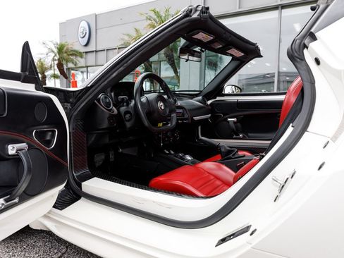 Used 2016 Alfa Romeo 4C Spider w/ Convenience Group - Spider RWD image 21