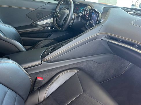 Used 2023 Chevrolet Corvette Stingray Coupe w/ 1LT RWD image 9