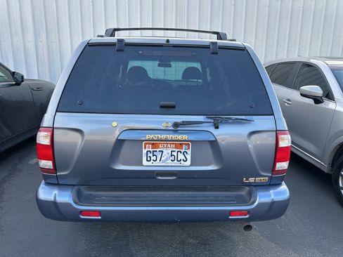 Used 2001 Nissan Pathfinder LE AWD/4WD image 4