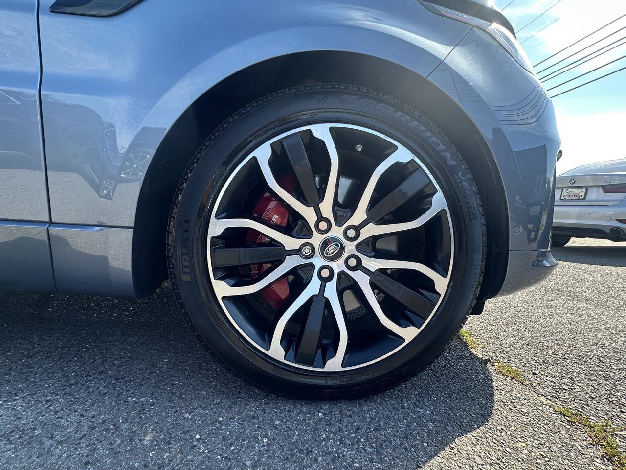Used 2019 Land Rover Range Rover Sport Supercharged AWD/4WD image 30