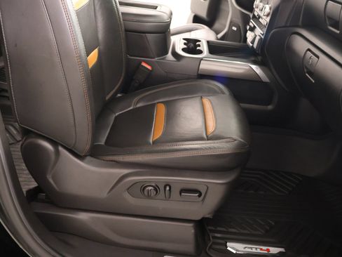 Used 2020 GMC Sierra 1500 AT4 w/ AT4 Premium Package AWD/4WD image 14