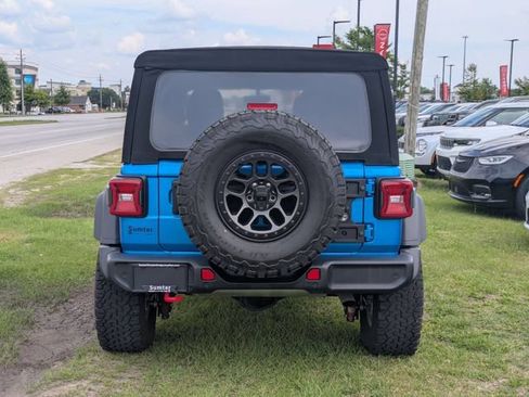 Used 2022 Jeep Wrangler Unlimited Rubicon w/ Xtreme Recon 35" Tire Package AWD/4WD image 4