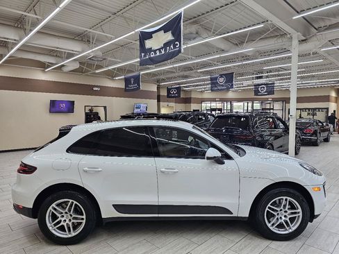 Used 2017 Porsche Macan AWD/4WD image 5