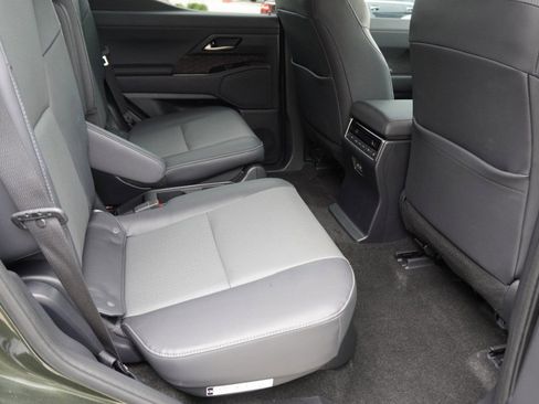 Used 2025 Lexus GX 550 AWD/4WD image 33