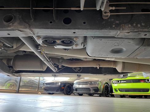 Used 2019 GMC Canyon SLT w/ Driver Alert Package image 16