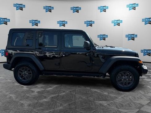 Used 2024 Jeep Wrangler Unlimited Sport AWD/4WD image 7