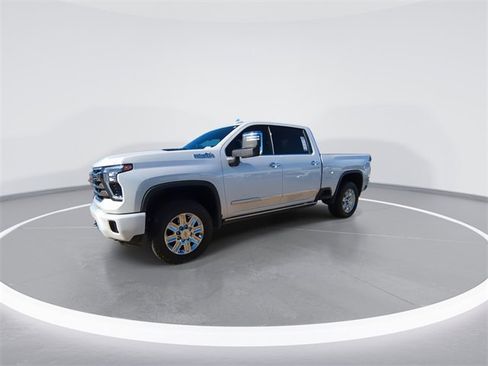 Used 2024 Chevrolet Silverado 2500 High Country w/ Technology Package image 4