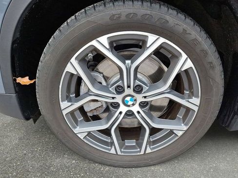 Used 2021 BMW X1 xDrive28i w/ Convenience Package image 9