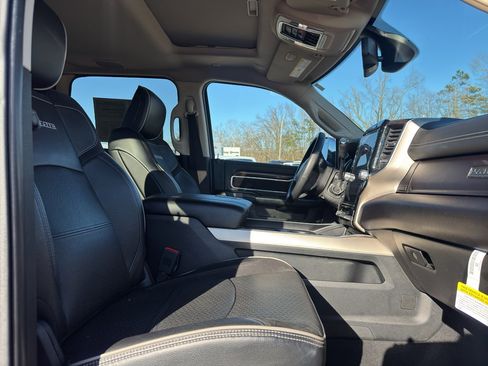 Used 2022 RAM 2500 Laramie image 16
